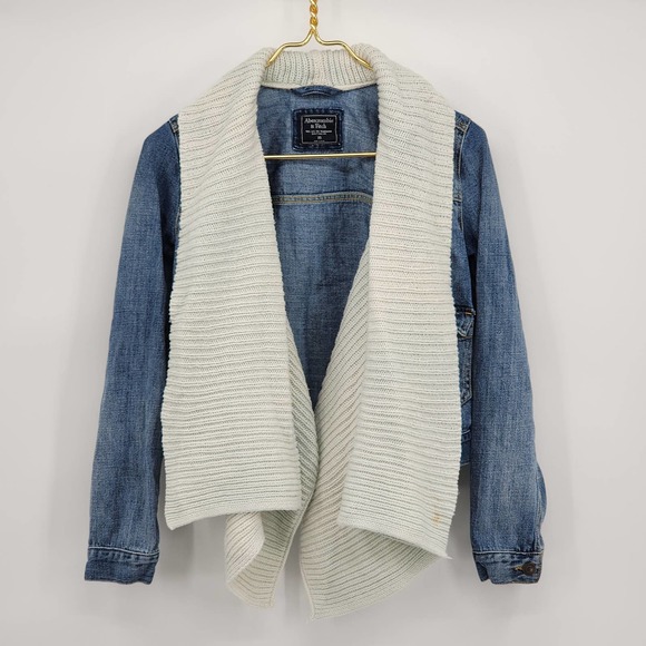Abercrombie & Fitch Jackets & Blazers - Abercrombie & Fitch denim jacket with built in scarf size XS